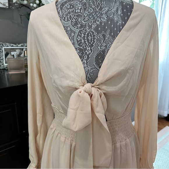 Tie-Front Ruffle Mini Dress – Boho Chic Size M - Picture 15 of 17